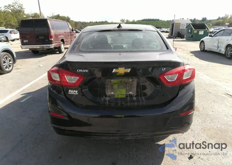 2017 Chevrolet Cruze Lt Auto from USA, damaged, VIN 1G1BE5SMXH7197701